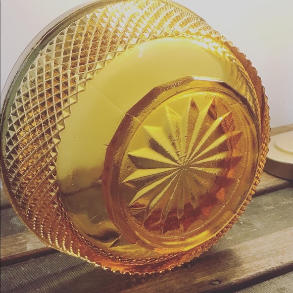 Vintage diamond point Amber glass dish - Picture 2 of 5